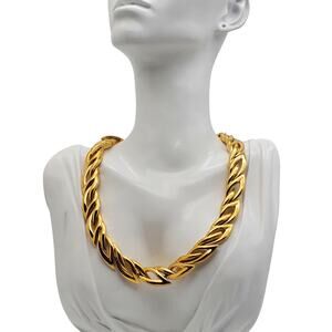 Napier Polished Gold Tone Choker Open Marquise Leaf Link Collar Necklace 80s Vtg